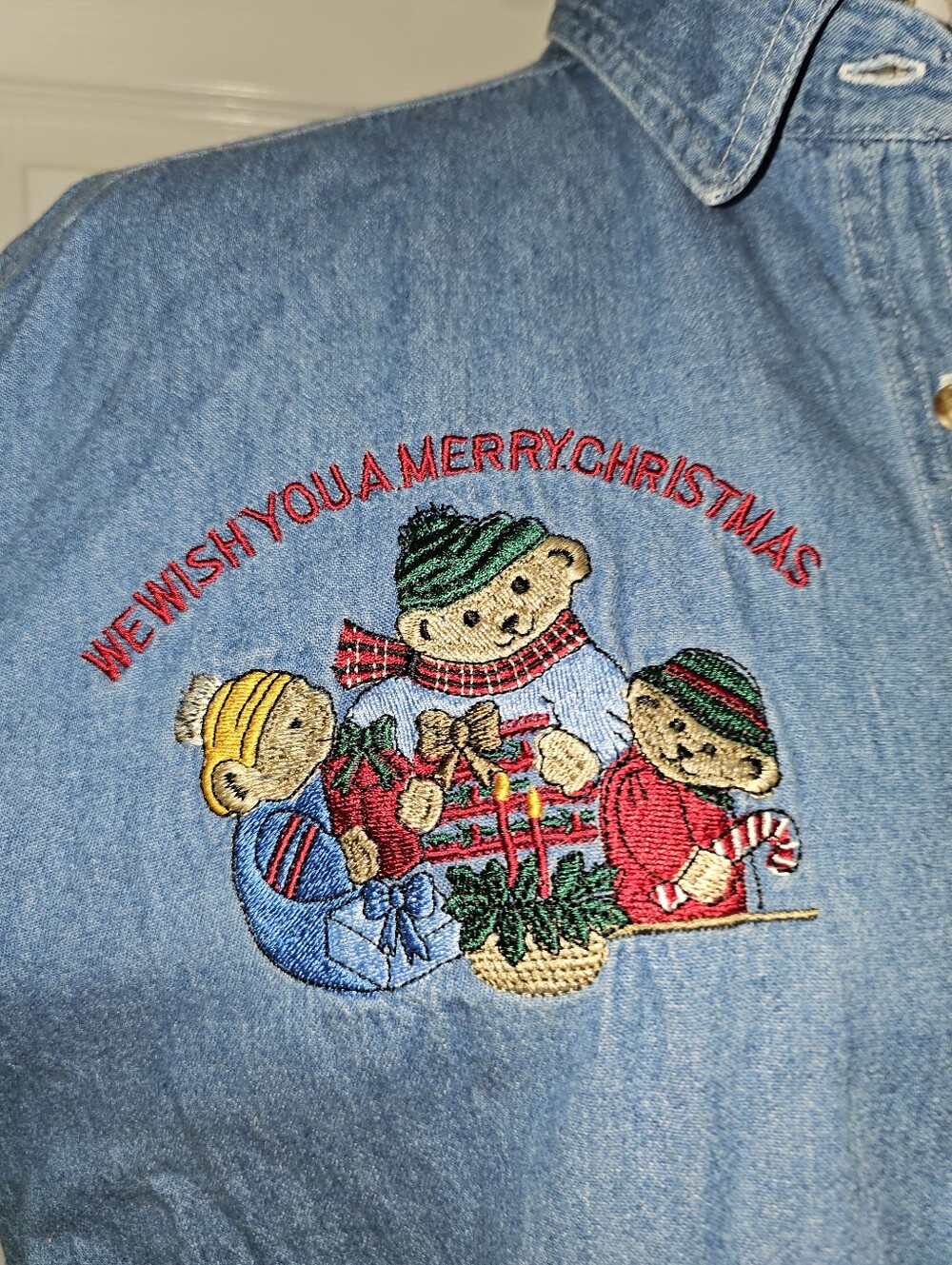 Vintage Quizz Denim Holiday Button-Up Shirt - Light Blue, Size Large - Picture 3 of 12